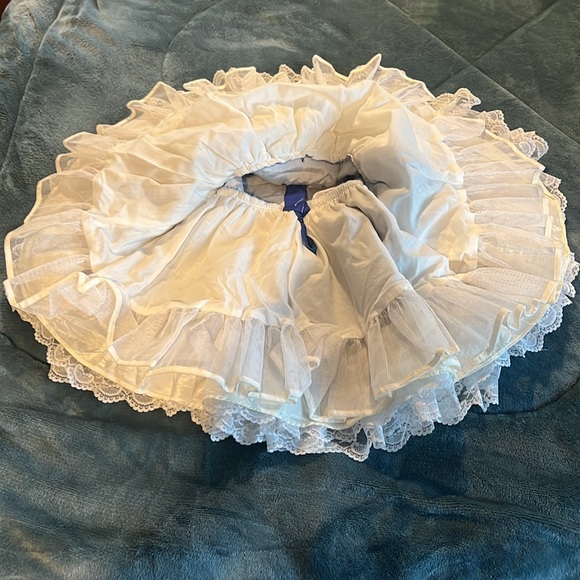 Lida Size 3 Girls Full Circle ruffle and lace Party Pageant dress White & blue. - Picture 5 of 5